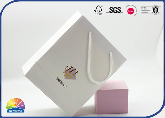 Eco Friendly Paper Gift Packaging Bag Logo 4C Pritned With White Ribbon