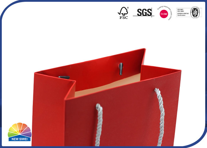 Luxury Print 250gsm Art Paper Shopping Bags Silver Stamping With Nylon Rope Handles